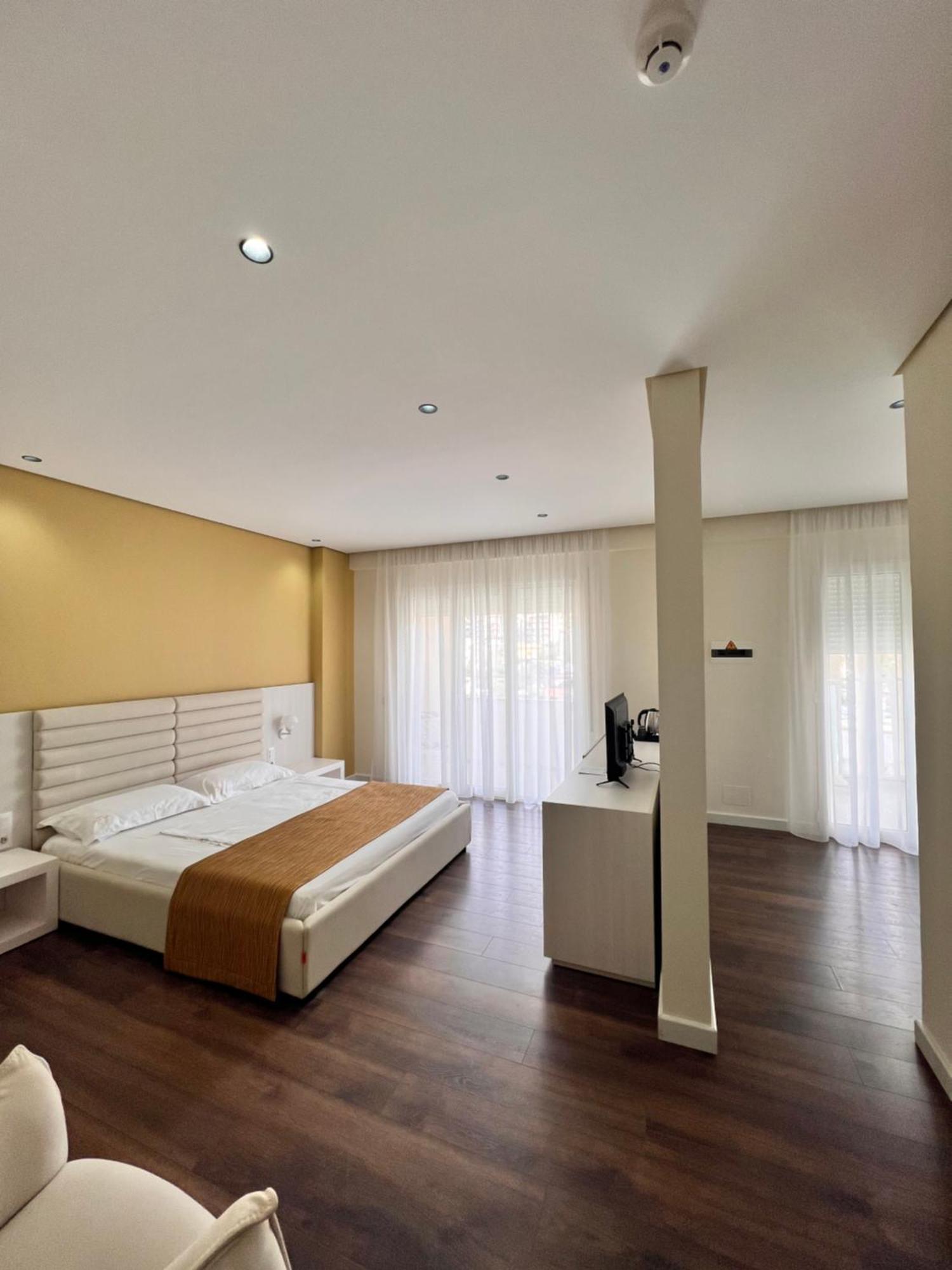 Maxi Room Vlora Kültér fotó